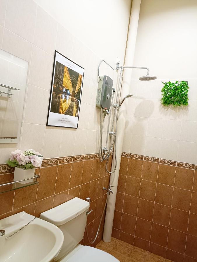 Holiday home With Pool 4br Semi-d,bbq,ktv,billiard 15pax Destarryvilla Malacca