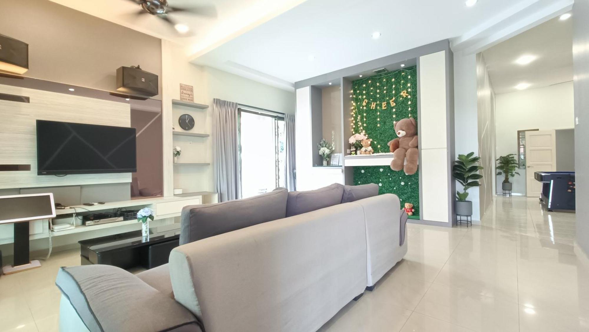 With Pool 4br Semi-d,bbq,ktv,billiard 15pax Destarryvilla * Malacca